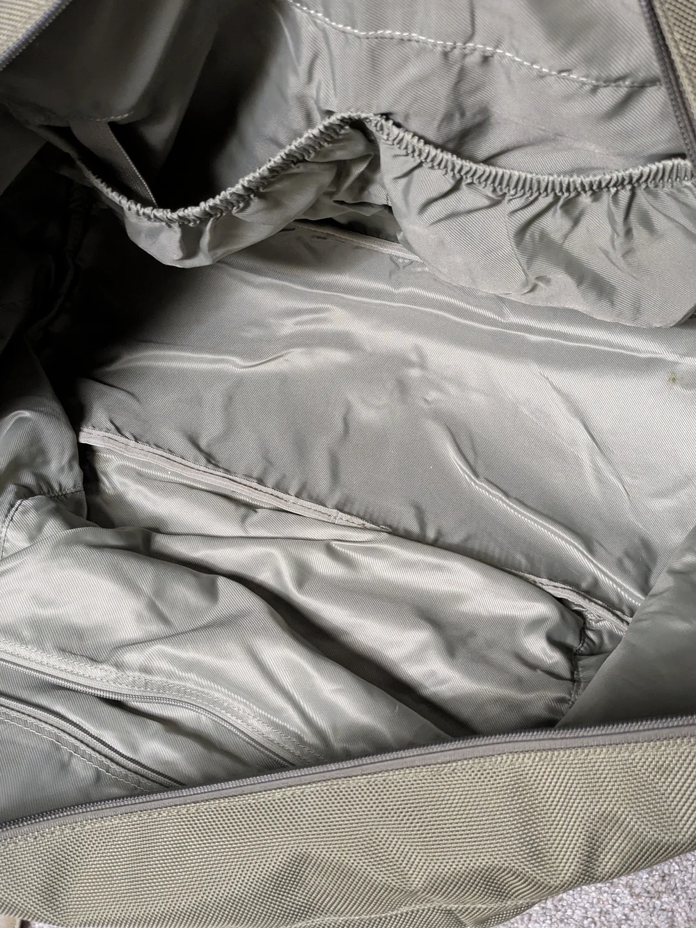 Briggs & Riley~# 256-7~Travelware Tote~Khaki~ 19.5 X 8.5 X 9”~Ballistic Nylon